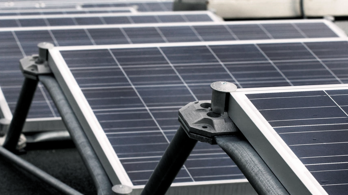 omnia-strutture-applicazioni-pannelli-sul-tetto